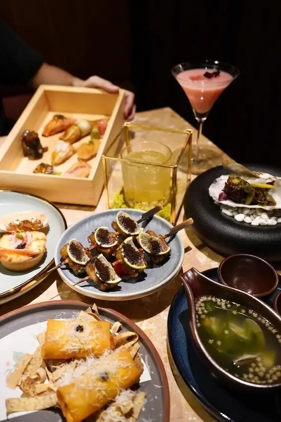 輪輪1976 和食茶酒駅－置身在日本大正時期享用創新的懷石料理，復古日式車廂、華麗包廂、精緻調酒，台北日式料理推薦