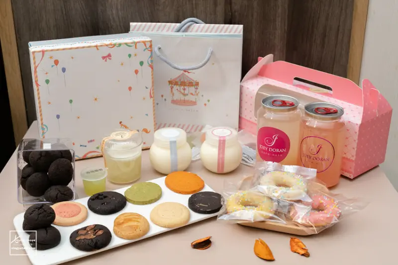 宅配｜淡水甜點【 Joey Doran 北海道霜淇淋蛋糕】甜甜圈餅乾禮盒 / 北海道鮮奶酪禮盒 - 快門下的幸福