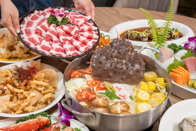 台北美食 澎派海鮮餐廳｜海鮮控先收藏!「帝王蟹4吃」超浮誇 澎拜現撈海產是聚會最佳首選