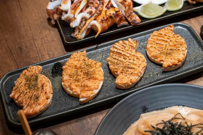 台北美食 梟夜日式餐酒館｜下班時刻的快樂時光，大口吃肉大口喝酒～