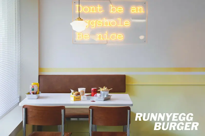 【士林區/天母商圈】巷弄中超可愛、復古漢堡店-RUNNYEGG BURGER