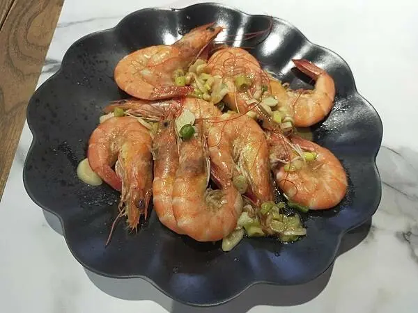 新北鶯歌美食廣場蝦攪惑海鮮餐酒館~現點現做的新鮮好食材~給您滿滿的幸福好味道~