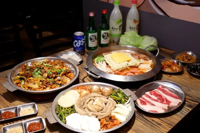 西門站 | 阿豬媽烤腸店 台北必吃韓式料理 烤牛腸/烤豬腸/部隊鍋 多人聚餐推薦