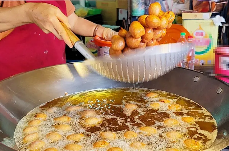 內新黃昏市場美食║古早味山藥紅薯，你喜歡餅還是丸呢？？