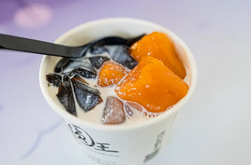 如同史萊姆王般的存在，有夠巨無霸一顆抵人家三顆｜金山芋圓王金山總店