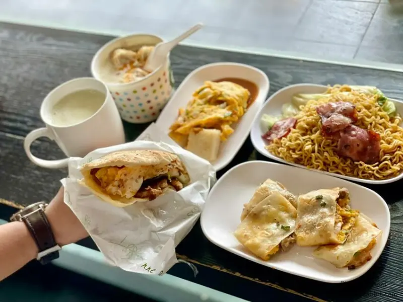 廖記早點-必點的燒餅、鹹豆漿和脆皮蛋餅！