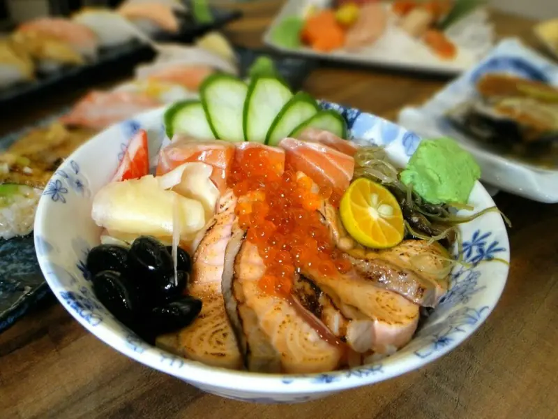 【美食】「大家樂鮮魚舖」板橋江子翠丼飯，板橋海鮮丼飯推薦、板橋日本料理推薦 (附菜單)