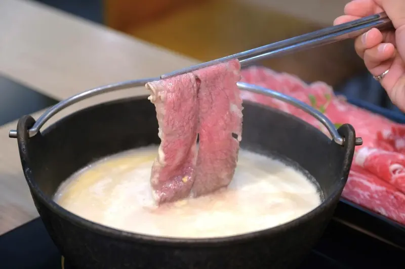 樂鮮鍋物｜隱藏在住宅區內的高CP值小火鍋！冰淇淋和牛肉咖哩飯都讓你吃到飽好划算！北投火鍋推薦、台北火鍋推薦、新北投火鍋推薦 - 佛系旅遊筆記
