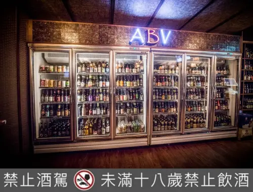 ABV南洋餐酒館-世界精釀啤酒餐廳-國館店｜可以約吃一波啦，可以吃到九個國家的南洋料理跟三百款世界精釀，真香！