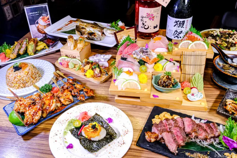 老宅日料隱藏商圈巷弄，知戶酒食濃厚日式氛圍，絕美日料擺盤搭烤物、野格布丁！