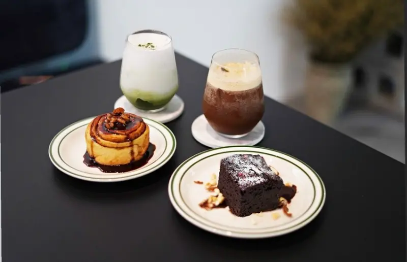 台北咖啡廳│Agitationcoffee風潮咖啡 不限時有wifi咖啡廳 肉桂捲必吃 職人系質感路線 白天咖啡廳晚上變身酒吧! @行天宮捷運站   