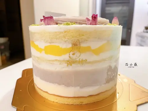 兔子洞 甜點工作室，大推招牌大甲芋泥布丁裸戚風蛋糕，內餡增量30%滿滿芋泥 - Cyndi loves享食天堂