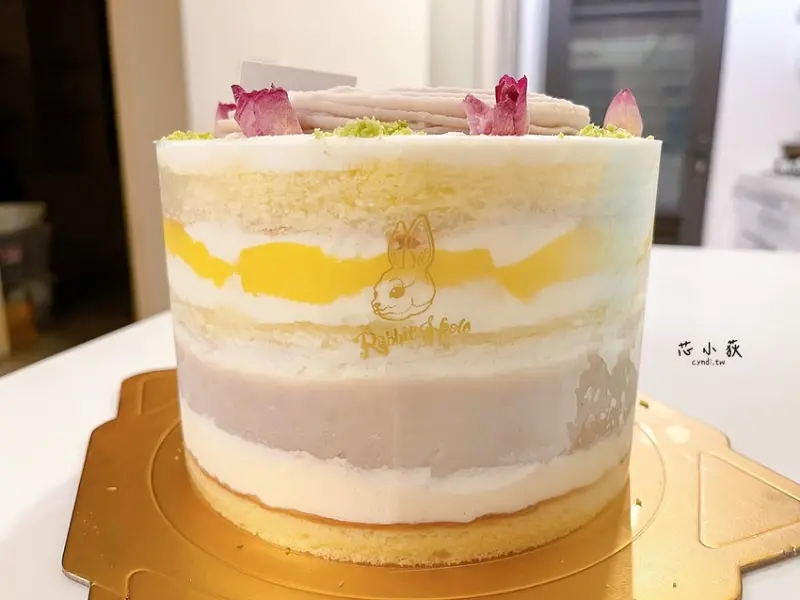 兔子洞 甜點工作室，大推招牌大甲芋泥布丁裸戚風蛋糕，內餡增量30%滿滿芋泥 - Cyndi loves享食天堂