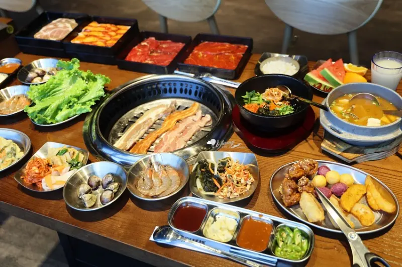 台北韓式美食 | 阿豬媽韓式烤肉吃到飽 信義ATT店 平價吃到飽