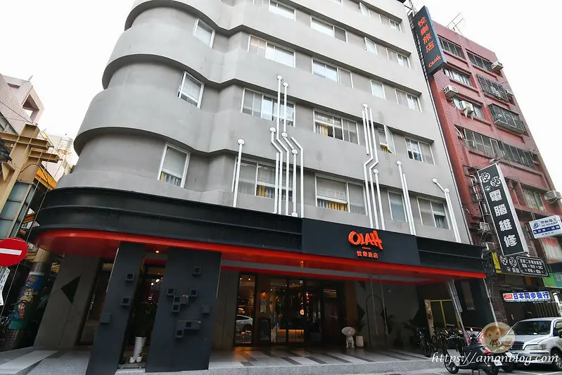 悅樂旅店台中|台中車站住宿推薦，新穎有設計感，還有免費宵夜泡麵、泡腳機、腳踏車