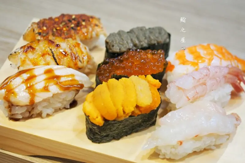 10貫壽司只要$250超划算,不用1張小朋友直接飽到天靈蓋.平價好吃又新鮮的日式壽司專賣店♥鮨之屋♥         新