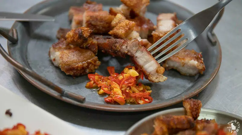 台中美食｜團購  玩皮爆脆皮五花肉-神秘出鬼末之團購美食曝光  爆裂五花肉．酥脆不油膩