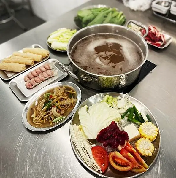 [美食-台南] 美味新鮮的台南溫體牛肉火鍋-哞麻MUMA