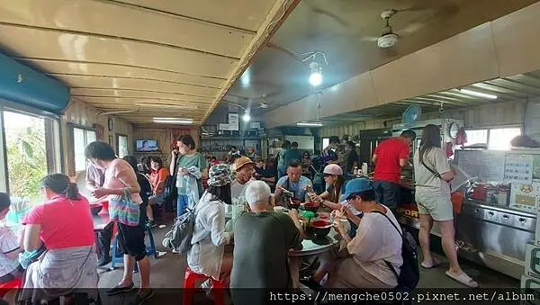 白沙屯外省牛肉麵-過用餐時間一樣大排長龍，苗栗通霄超人氣牛肉麵