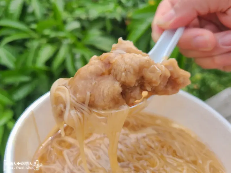 和美菜市場內的古早味赤肉麵線糊