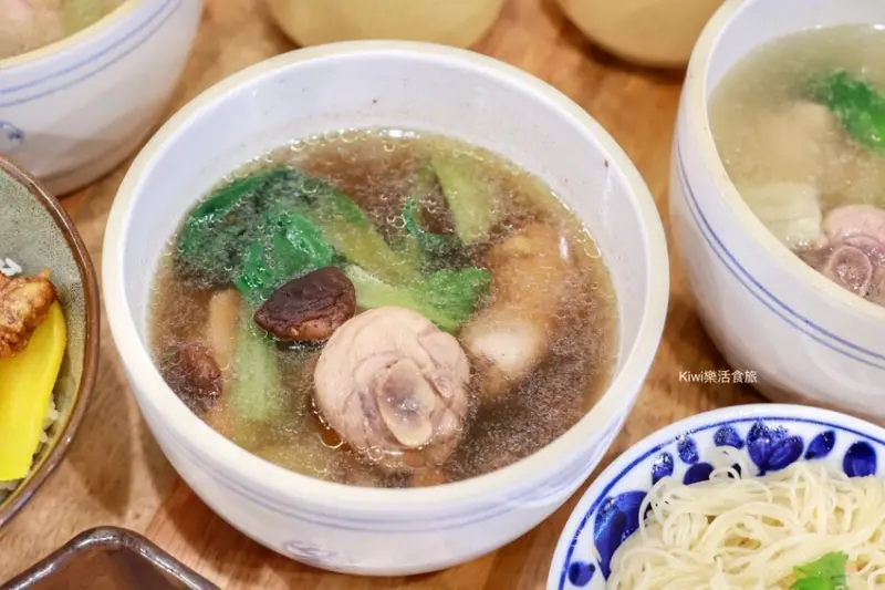 彰化秦湯御膳食補製湯所｜彰化溫補湯品，限量推出料多實在湯頭甘醇多種湯品，彰化溫暖小店