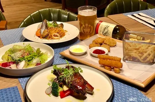 【台中。美食】隱藏在震大金鬱金香酒店的Hoi Bistro & Bar禾憶餐酒館，絕對是台中海線夜晚最熱鬧的歡聚地點