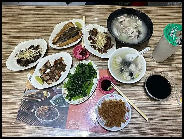 【台中公益路無刺虱目魚推薦】【首學無刺虱目魚專賣店】好吃又道地的台式小吃美食