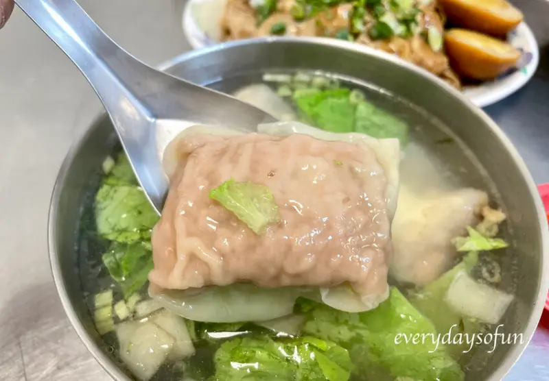  巨無霸鮮蝦餛飩湯 #吉興鮮蝦餛飩/ WalkerLand窩客島整理提供 未經許可不可轉載