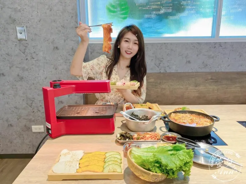 桃園八德|燒桶子韓食料理 免出國也能吃到道地韓式料理與燒烤 韓式小菜吃到飽 進駐八德置地生活廣場 - 萱兒Ann玩樂生活