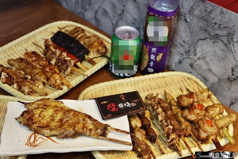 逢甲美食 台北好吃的柒串燒逢甲夜市也能嚐到囉!特殊的秘醬風味獨特好吃，19元起就能嚐到!打卡就送鱈魚丸 串燒