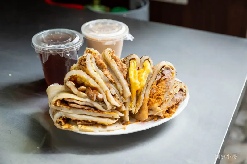 超大份量的粉漿蛋餅在這裡啦！躲在巷子裡讓人食指大動的特色蛋餅真的不好找呢！(邀約)