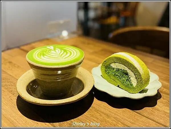 捷運善導寺站 ‧ 木白甜點咖啡店