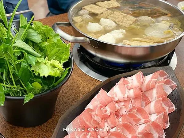 ∥高雄/食．鳳山∥頤和酸菜白肉鍋 ๑假日五百五十元酸菜白肉鍋吃到飽！大胃王聚餐超適合