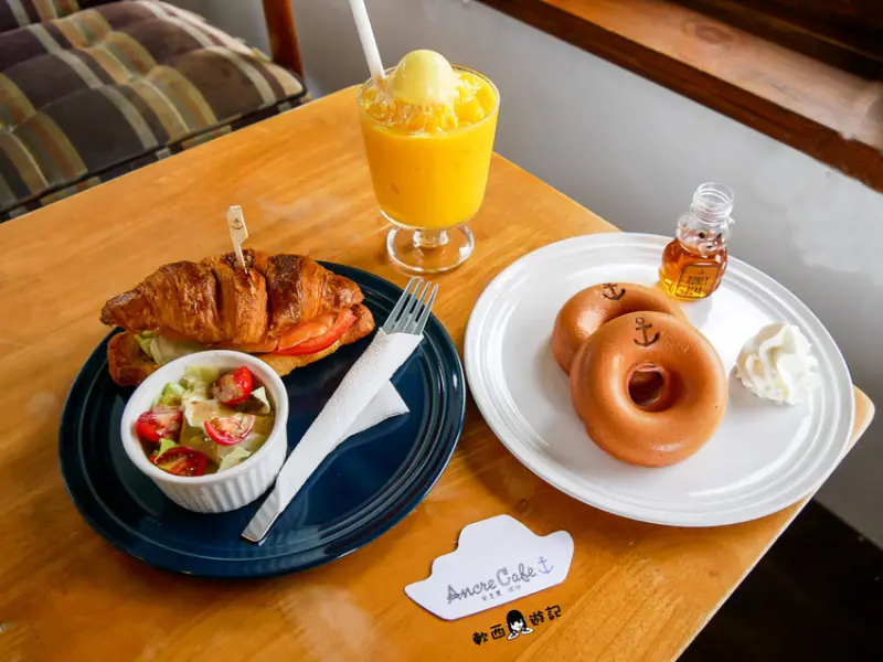 淡水美食推薦》安克黑咖啡Ancre café●淡水河畔邊河景咖啡廳 悠閒愜意喝咖啡看夕陽賞夜景 淡水河景咖啡廳/淡水景觀咖啡廳 - 軟西，遊記