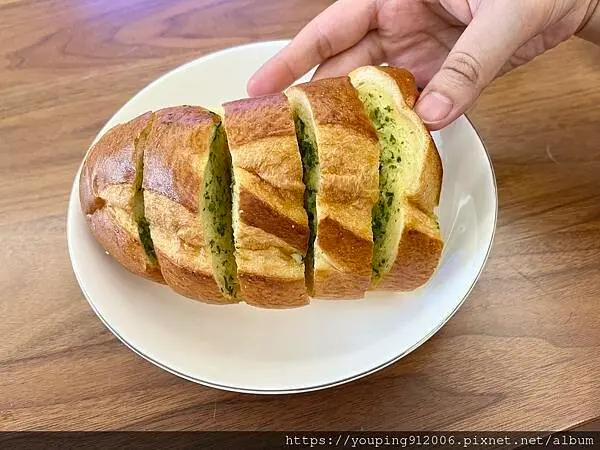 台北文山區｜夯胖 Bakaroti，沒有過多廣告或宣傳，是那種左鄰右舍間口耳相傳的隱藏版麵包店！