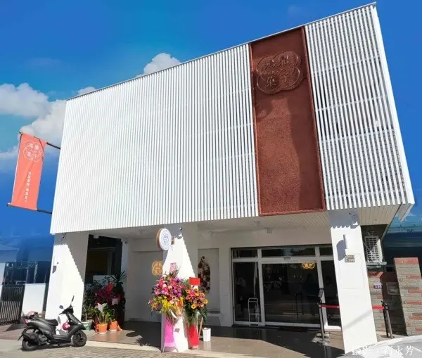 ［豐原。美食］IG打卡新熱點！鴻鼎菓子豐原旗艦店盛大開幕，伴禮拿不完。