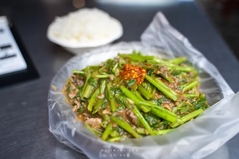 三重美食｜汪派沙茶羊肉三重店～三和夜市必吃沙茶羊肉，營業到凌晨的深夜食堂，捷運大橋頭站美食