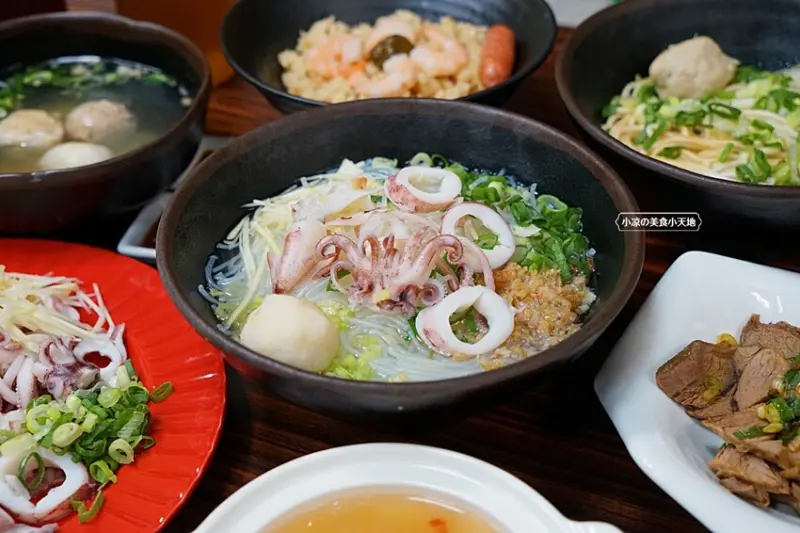台中市霧峰區阿福師營養廚房｜市場人氣小吃分店來囉！澎湖小卷米粉、蝦仁飯、外省麵，私心推薦吃過才算數！
