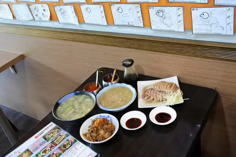 新北美食【珍品餐飲坊】新莊鴨肉專賣店推薦！推薦珍品四鴨！傳承嘉義手炒鴨肉羹美味.現點現炒鴨肉湯.無骨鴨