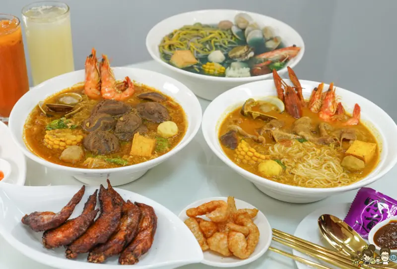 全台獨創引進南洋泰式風味的女巫泰泰，招牌女巫湯、濃稠霜醬咖哩、半筋半肉肥厚牛肉麵、迷惑夢幻女巫藍眼淚湯 - 跟著尼力吃喝玩樂＆親子生活