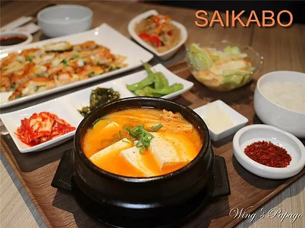 正宗韓式家常料理，小菜白飯無限供應，SAIKABO韓國旬彩料理板橋大遠百店，石鍋拌飯，大醬湯，海鮮煎餅，新北板橋美食推薦，板橋站餐廳。