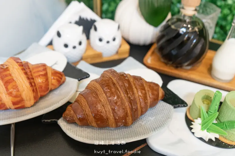 【Wow的店】隱藏版藍帶甜點！岡山咖啡廳推薦，老饕激推爆餡可頌，浪漫玫瑰，岡山甜點店+1│菜單