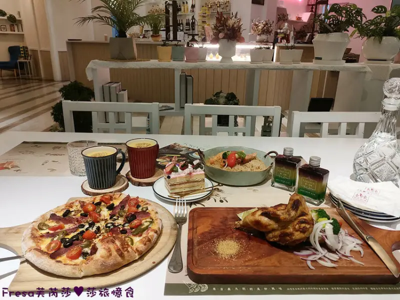 台南義式【寓永恆】浪漫粉嫩的幸福瞬間.聖誕大餐披薩烤雞義式味│聖誕聚餐│團體聚餐│安平美食 - Fresa芙芮莎♥莎旅憶食