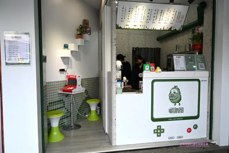 [台北士林區]士林夜市必喝-頃刻間綠豆沙牛奶專賣店~復古遊戲機免費玩 士林夜市必去打卡點