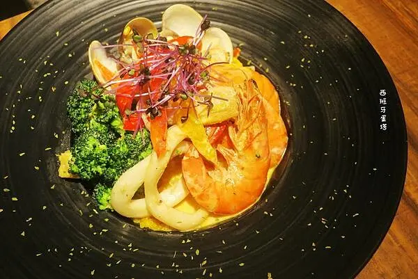 Jonaja 就那家早午餐｜鄰近行天宮的早午餐店，白天到晚上都可以吃到美味的手做料理！大推酒香肉丸子、喝酒醉提拉米蘇～濃郁超美味！