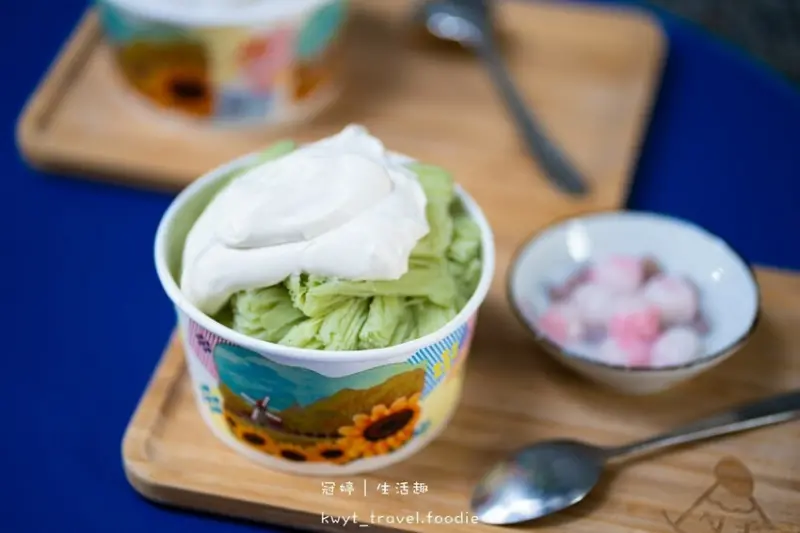 【勺子冰屋】嘉義東區冰店推薦，25元起！自選6種料40元，隱藏版超便宜高顏值冰品│菜單