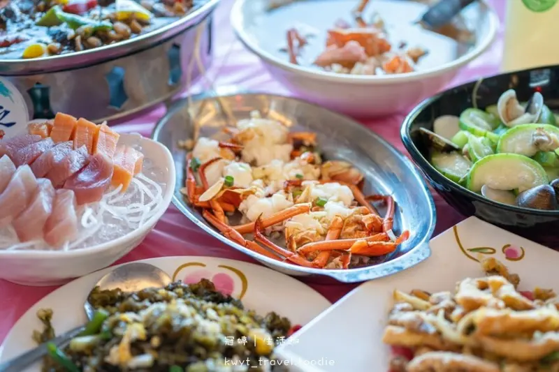 【易之林海鮮餐廳海景店】墾丁後壁湖海鮮餐廳推薦，5元生魚片/10道現炒料理2500元，絕美海景！菜單