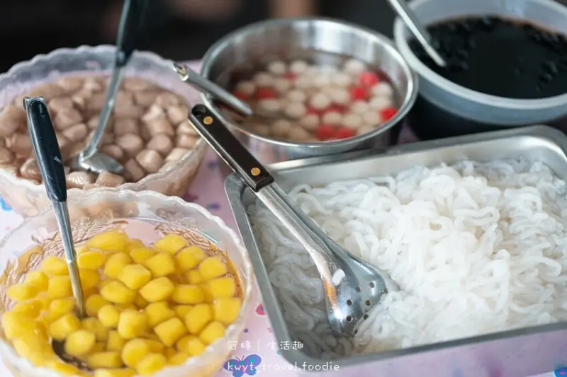 【阿芬古早味黑糖剉冰】加料5元！？嘉義西區冰店推薦，隱身北興街市場的手作好味│菜單