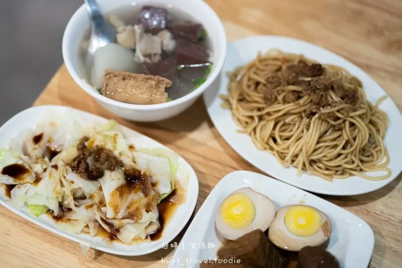 【老食人爌肉飯】65元吃得到一主食+一小菜+一湯！？北屯小吃美食推薦指引，太原車站美食│菜單