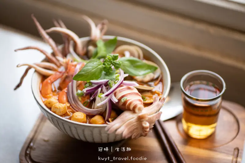 【在鉫Cafe雜貨】預約才吃得到！？無尾巷內澎派系大海怪，西屯寵物友善餐廳推薦│菜單